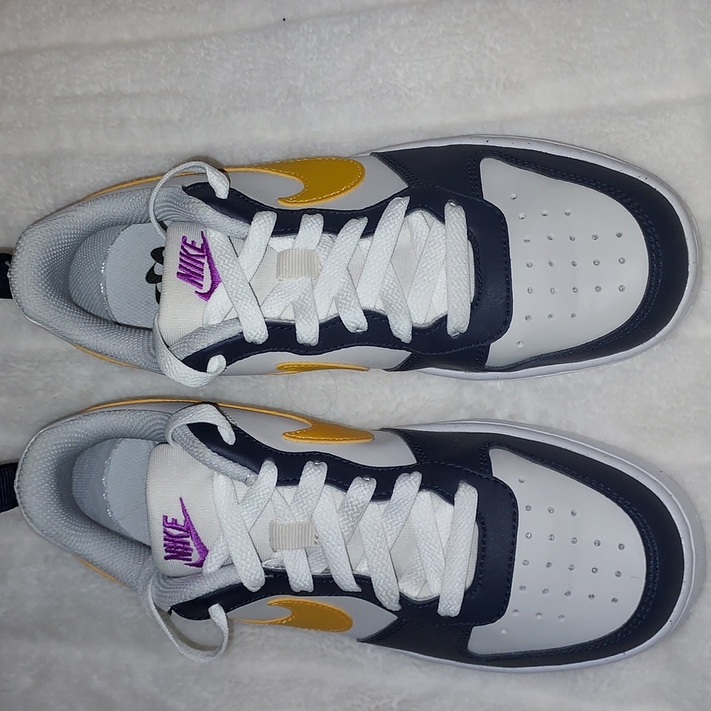 Nike girls shoes size 4 youth white navy blue yellow/gold purple Nike athletic